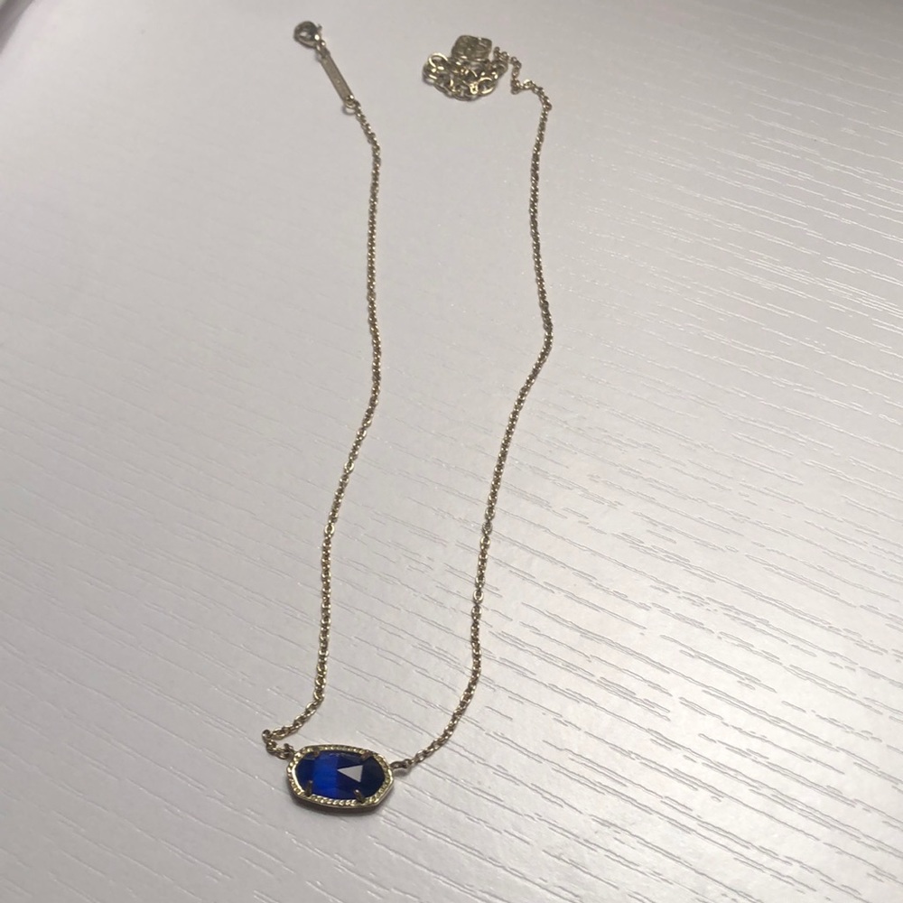 Kendra Scott necklace